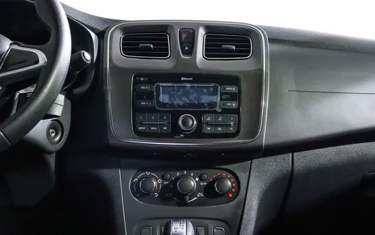 Renault Logan 1.60 Вариатор, фото №1