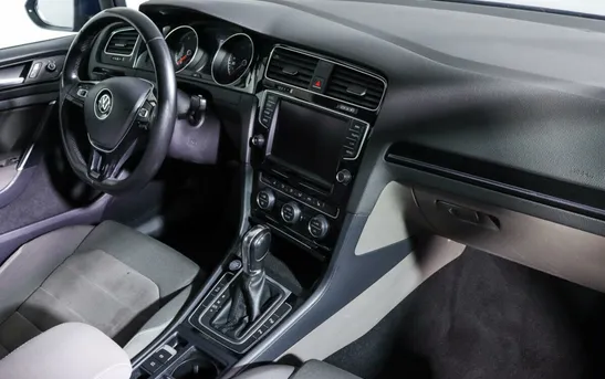 Volkswagen Golf 1.40 Робот, фото №1