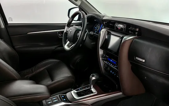 Toyota Fortuner 2.80 Автоматическая, фото №1