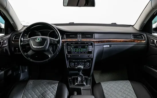 Skoda Superb 1.80 Робот, фото №1