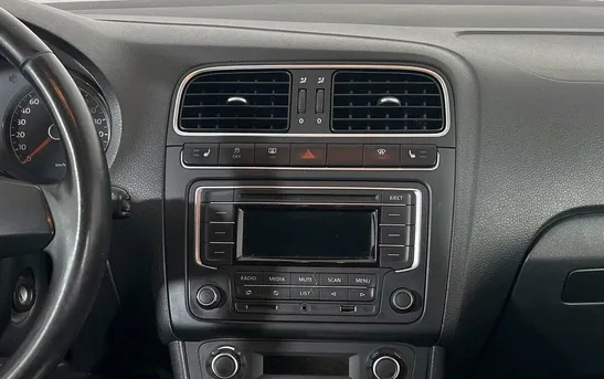 Volkswagen Polo 1.60 Автоматическая, фото №1