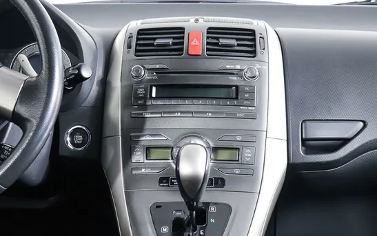 Toyota Auris 1.60 Робот, фото №1