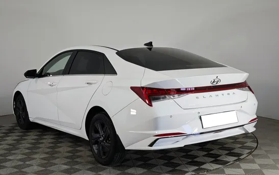 Hyundai Elantra 1.60 Автоматическая, фото №1