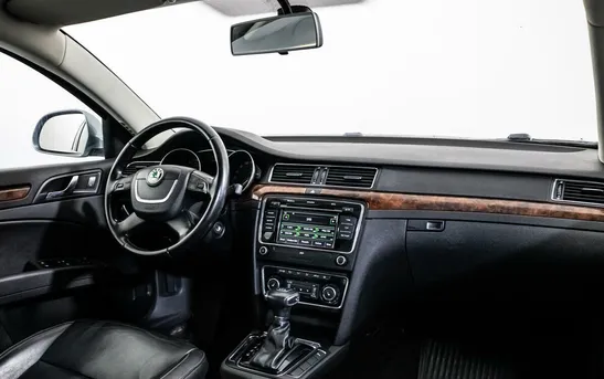 Skoda Superb 1.80 Робот, фото №1