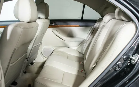 Toyota Avensis 2.40 Автоматическая, фото №1