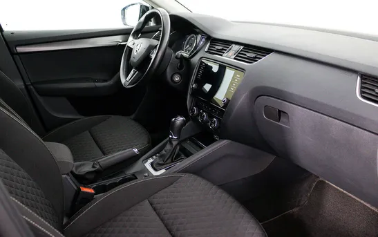 Skoda Octavia 1.80 Робот, фото №1