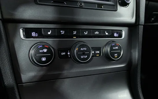 Volkswagen Golf 1.40 Робот, фото №1