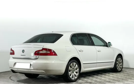 Skoda Superb 2.00 Робот, фото №1