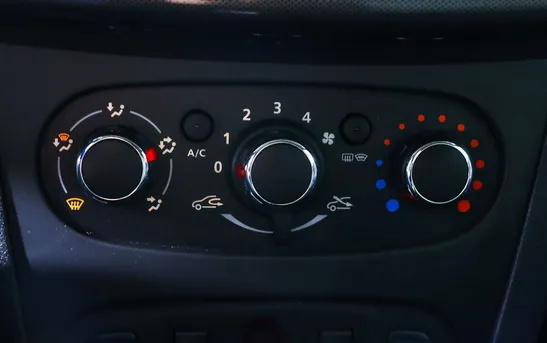 Renault Logan 1.60 Вариатор, фото №1