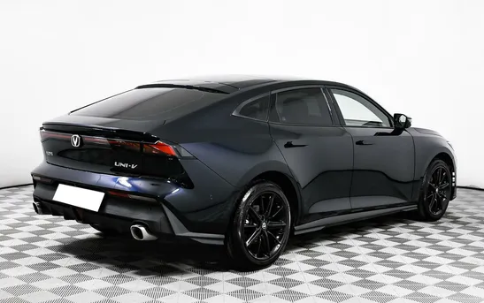 Changan UNI-V 1.50 Робот, фото №1