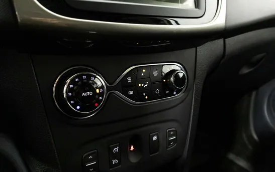 Renault Logan 1.60 Автоматическая, фото №1