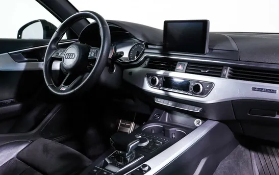 Audi A4 2.00 Робот, фото №1