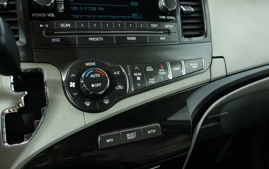 Toyota Sienna 3.50 Автоматическая, фото №1