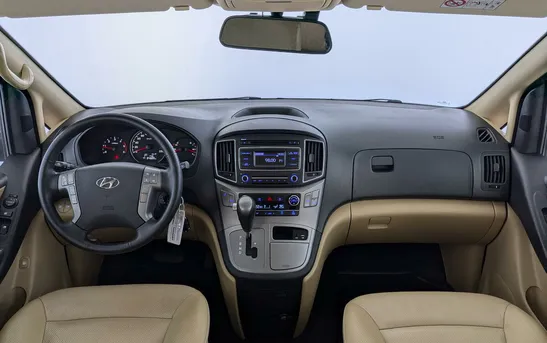 Hyundai H-1 2.50 Автоматическая, фото №1