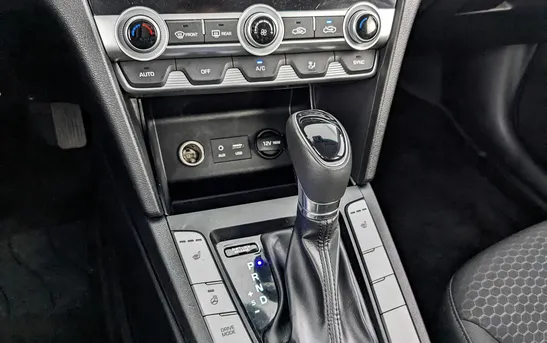 Hyundai Elantra 1.60 Автоматическая, фото №1