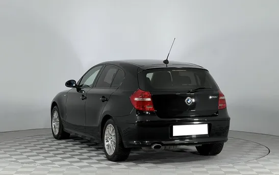 BMW 1 серии 2.00 Автоматическая, фото №1