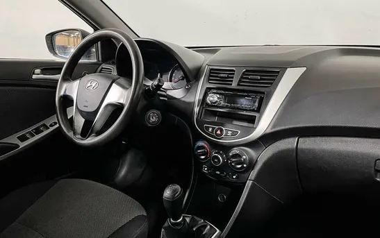 Hyundai Solaris 1.60 Механика, фото №1