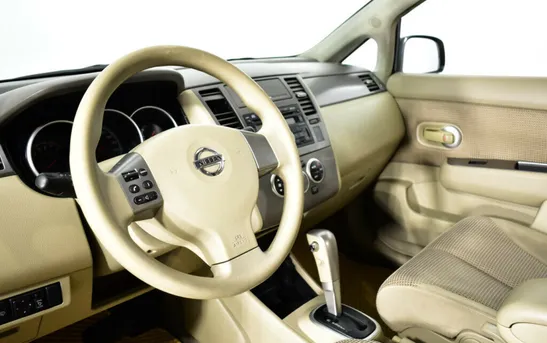 Nissan Tiida 1.60 Автоматическая, фото №1