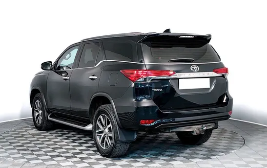 Toyota Fortuner 2.80 Автоматическая, фото №1