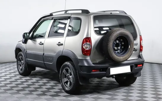 Lada (ВАЗ) Niva 1.70 Механика, фото №1