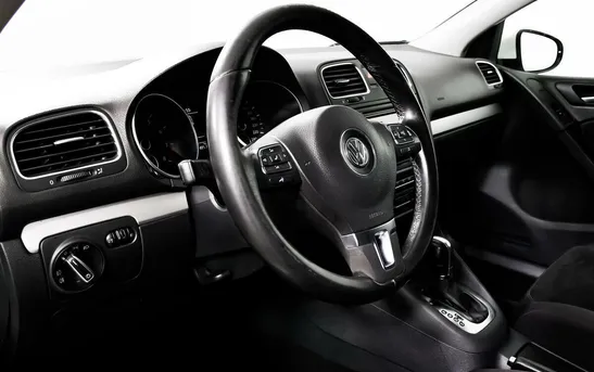 Volkswagen Golf 1.40 Робот, фото №1