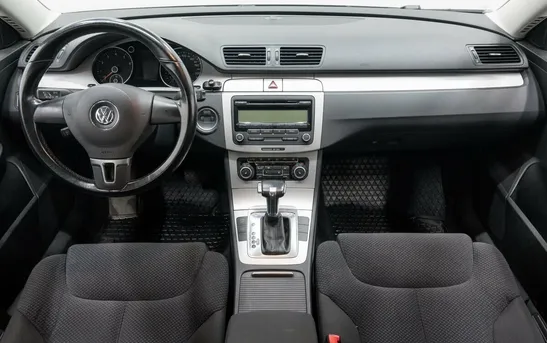Volkswagen Passat 1.80 Автоматическая, фото №1