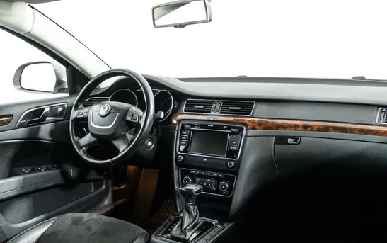Skoda Superb 1.80 Автоматическая, фото №1
