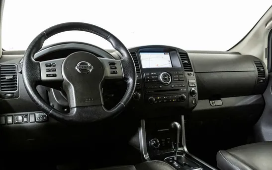 Nissan Pathfinder 3.00 Автоматическая, фото №1
